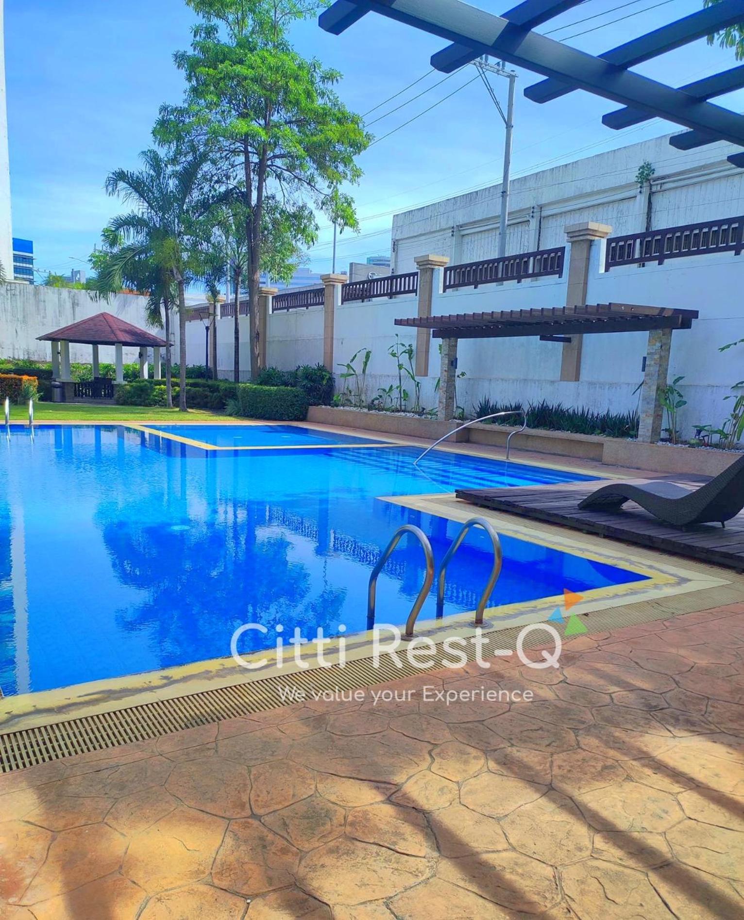 Cozy Unit With Free Pool, Netflix & Wifi In Alabang Crq3 Aparthotel Muntinlupa City Eksteriør bilde